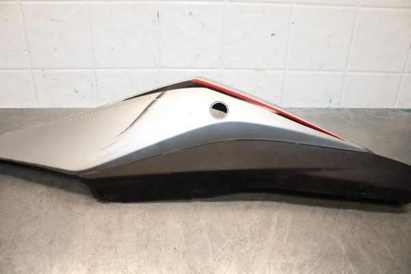 19-21 YAMAHA YZF R3 LEFT RIGHT FRONT SIDE SEAT PANEL TRIM COWL PAIR BB588 - Image 8