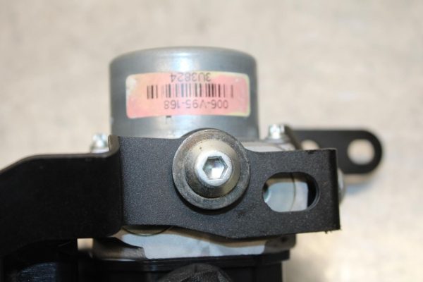 19-22 KAWASAKI Z400 ABS PUMP UNIT MODULE BB70 - Image 9