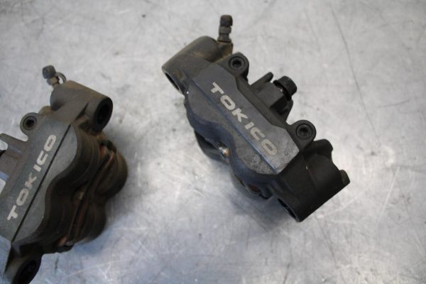 2011 Honda CBR600RR RIGHT LEFT FRONT BRAKE CALIPER SET PAIR CALIPERS BB520 - Image 4