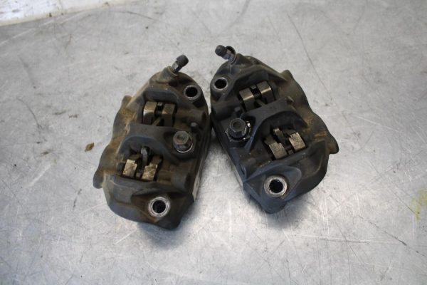 2011 Honda CBR600RR RIGHT LEFT FRONT BRAKE CALIPER SET PAIR CALIPERS BB520 - Image 5