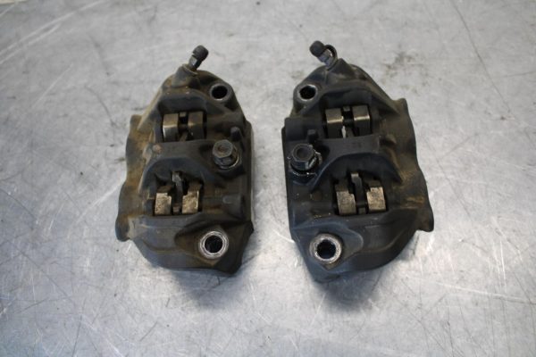 2011 Honda CBR600RR RIGHT LEFT FRONT BRAKE CALIPER SET PAIR CALIPERS BB520 - Image 8