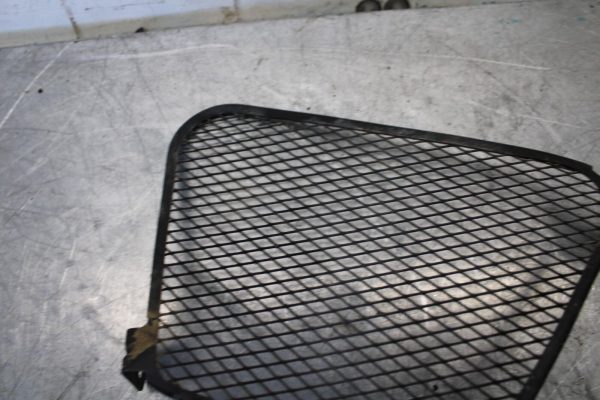 09-16 SUZUKI GSXR1000 OIL COOLER GRILL GUARD 16650-47H10 bb439 - Image 4