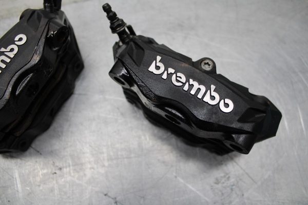 17-21 TRIUMPH STREET TRIPPLE R ABS BREMBO FRONT BRAKE CALIPER SET PAIR bb452 - Image 4