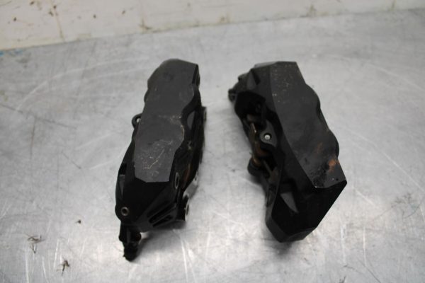 17-21 TRIUMPH STREET TRIPPLE R ABS BREMBO FRONT BRAKE CALIPER SET PAIR bb452 - Image 7