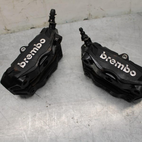 17-21 TRIUMPH STREET TRIPPLE R ABS BREMBO FRONT BRAKE CALIPER SET PAIR bb452