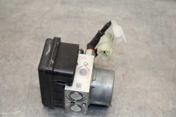 20-24 KTM 890  DUKE R ABS PUMP UNIT MODULE BB627 - Image 15