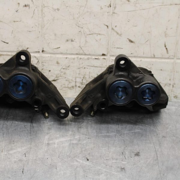 2000 Yamaha YZF R6 RIGHT LEFT FRONT BRAKE CALIPER SET PAIR CALIPERS BB558