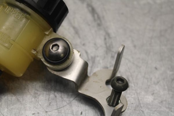 2007 Yamaha YZF R6 REAR BACK BRAKE MASTER CYLINDER BB80 - Image 12