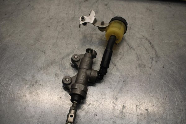 2007 Yamaha YZF R6 REAR BACK BRAKE MASTER CYLINDER BB80 - Image 16