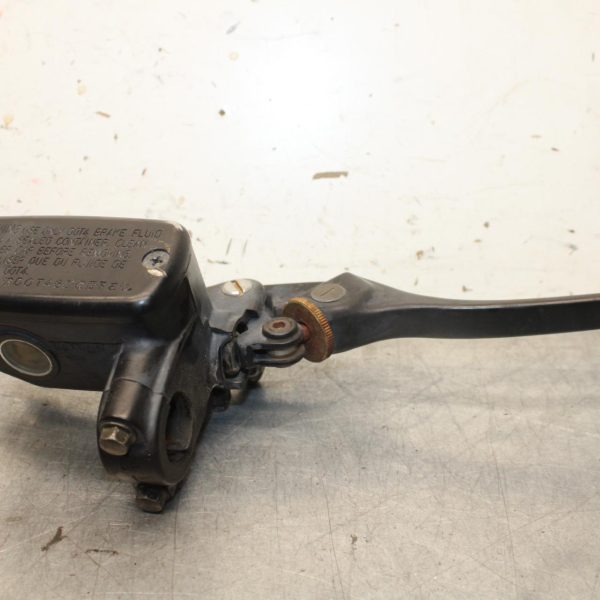 01-06 HONDA CBR600F4I FRONT BRAKE MASTER CYLINDER w/ LEVER 45510-MBW-016 BB644