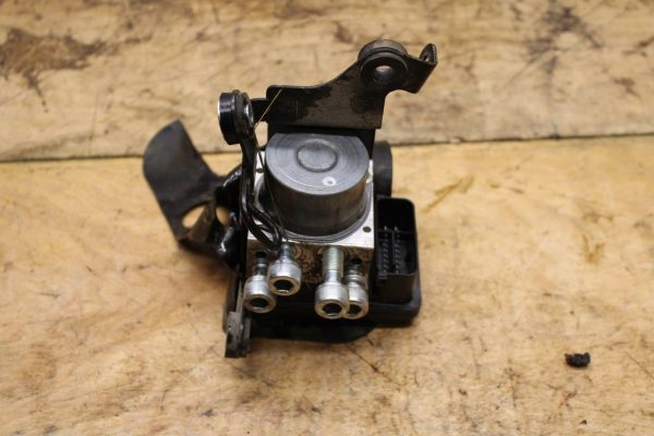 19-20 KAWASAKI NINJA ZX6R ABS PUMP UNIT MODULE BB338 - Image 7