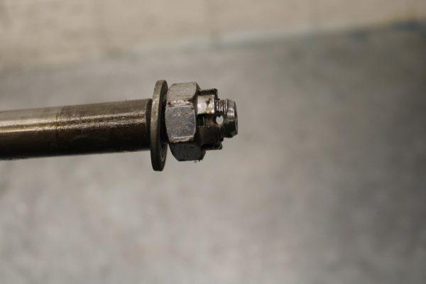 1977 Yamaha XS750 FRONT WHEEL RIM AXLE PIVOT BOLT 341-25181-01-00 BB554 - Image 9